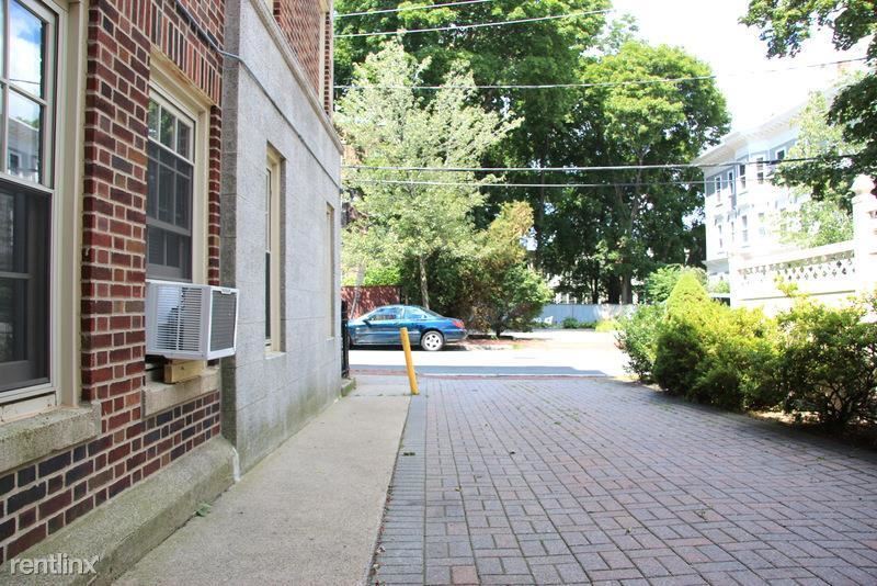 353 Harvard St-Unit -Apt 31 in Cambridge, MA - Building Photo