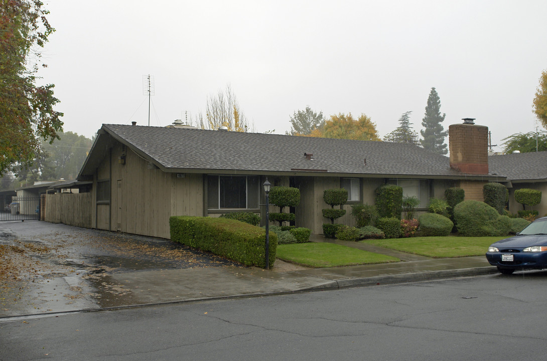 4671 N Glen Ave in Fresno, CA - Foto de edificio