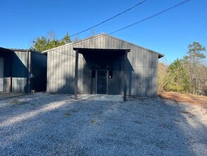 27 Pinedale Shores Rd in Jasper, AL - Building Photo - Building Photo