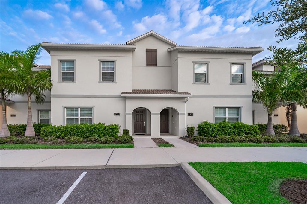4833 Lullaby Ln in Kissimmee, FL - Building Photo