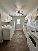 Eagle Crest in Lakewood, CO - Building Photo