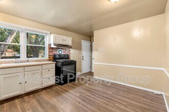 1364 Farmview Ave in St. Louis, MO - Building Photo - Building Photo