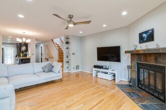1501 Topp Ln in Glenview, IL - Building Photo - Building Photo