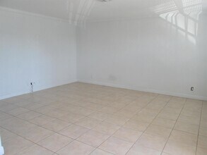 405 N Cypress Dr, Unit 1 in Jupiter, FL - Building Photo - Building Photo