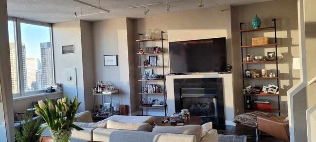 property at 737 W Washington Blvd