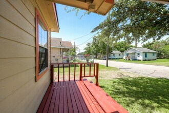 2312 Carolina Ave in Baytown, TX - Building Photo - Building Photo