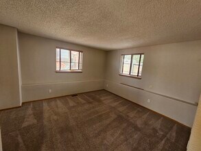 4638 Bittercreek Dr in Colorado Springs, CO - Building Photo - Building Photo