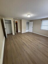 131 Longfellow Ave in North Babylon, NY - Building Photo - Building Photo