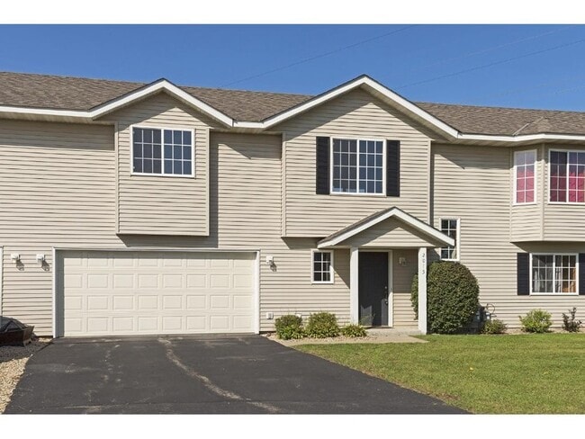 property at 2015 Brittany Ct