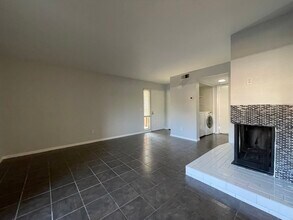 6510 College Grove Dr in San Diego, CA - Foto de edificio - Building Photo