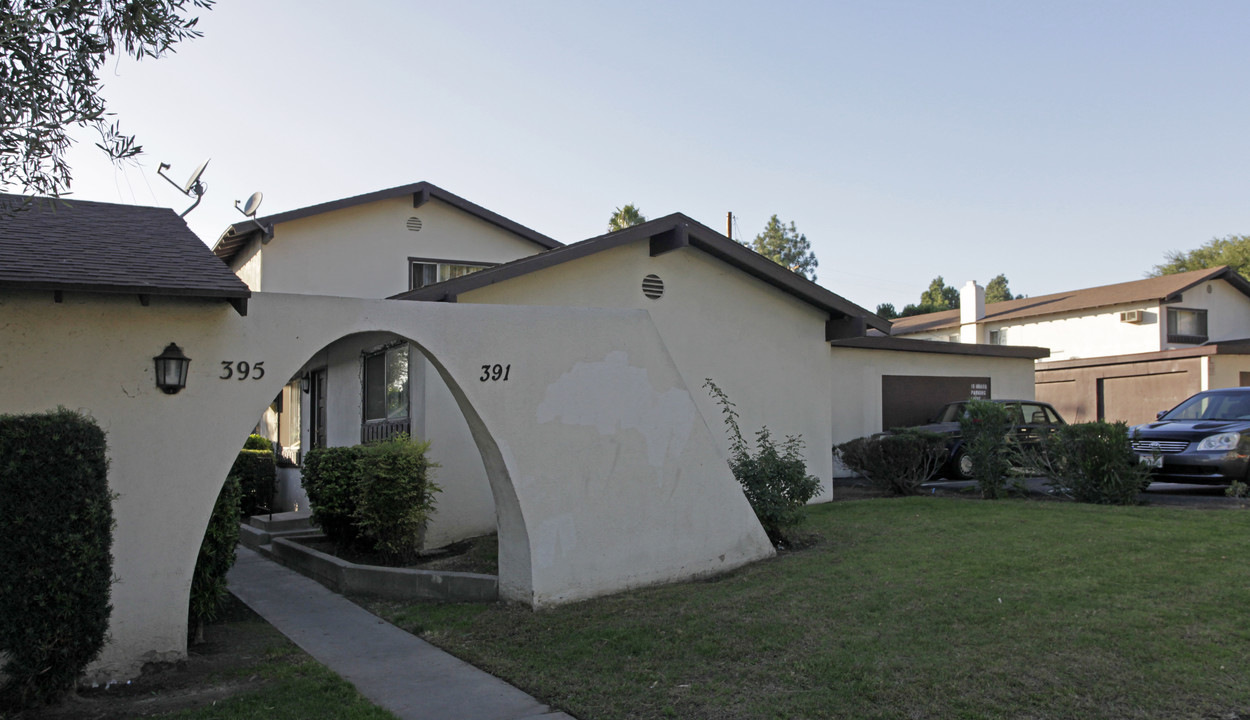 391-395 Stillman Ave in Upland, CA - Building Photo