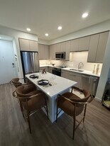 60 NW 31st St, Unit A9 in Miami, FL - Building Photo