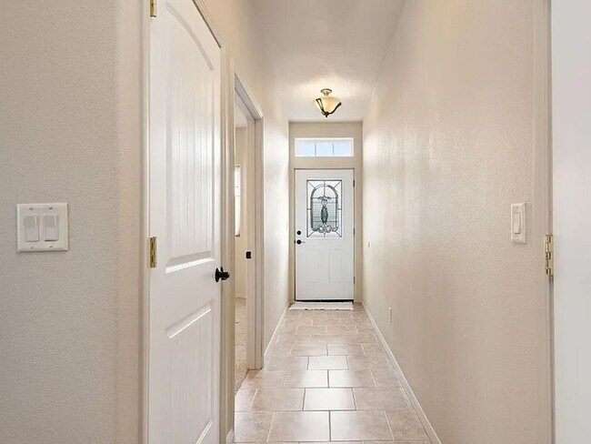 108 S Tweedt Pl in Kennewick, WA - Building Photo - Building Photo