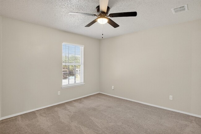 8412 Widgeon Way in Dallas, TX - Building Photo - Building Photo