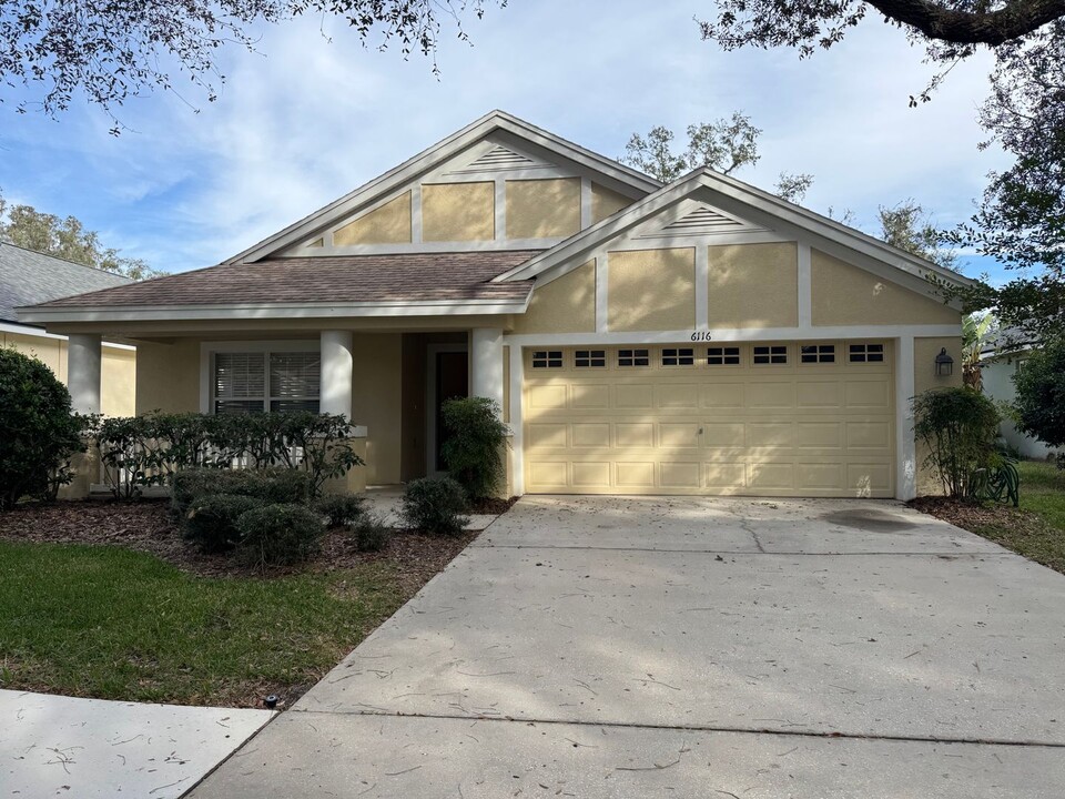 6116 Gannetwood Pl in Lithia, FL - Building Photo