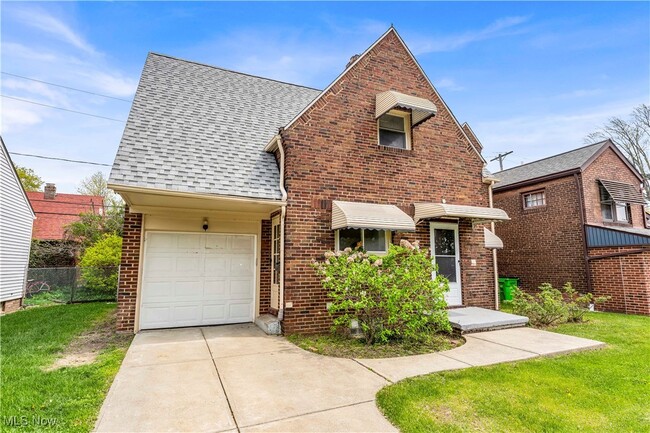 141 E 206th St in Euclid, OH - Building Photo - Building Photo