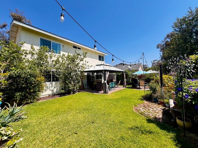 property at 23336 Via Bahia