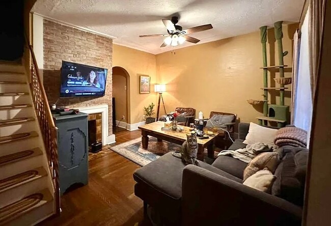 442 Biddle Ave in Pittsburgh, PA - Foto de edificio - Building Photo