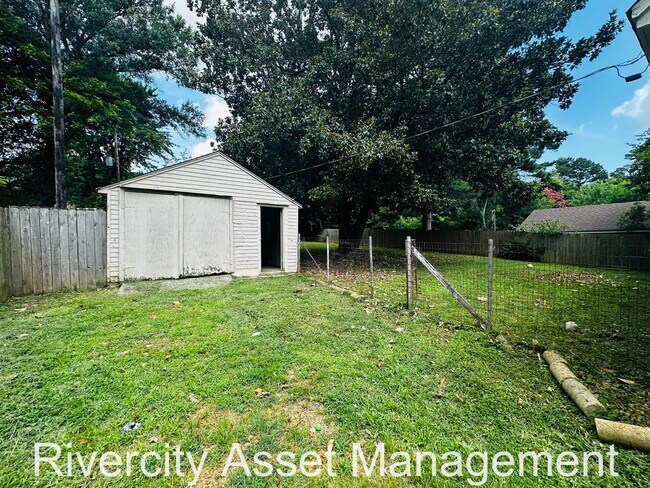 1041 Vaughn Rd in Memphis, TN - Building Photo - Building Photo