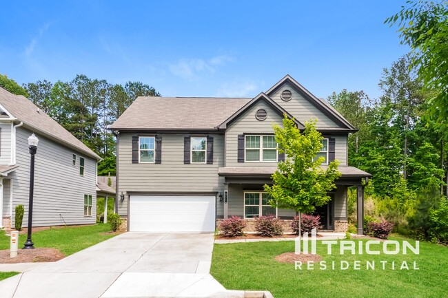 property at 511 Slyfox Ln