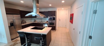 7928 East Dr in North Bay Village, FL - Building Photo - Building Photo