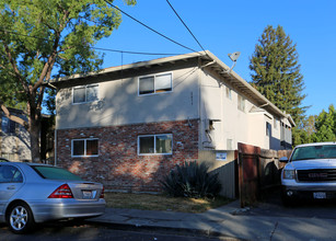 2013 Riley Ct in Concord, CA - Foto de edificio - Building Photo