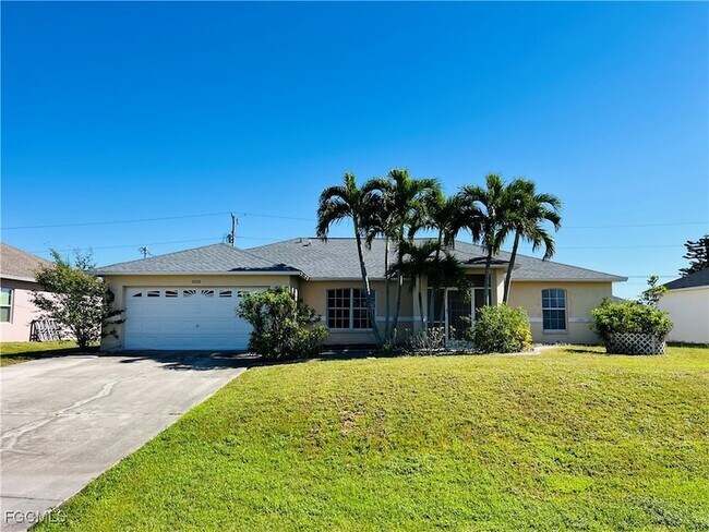 3325 SW 15th Ave in Cape Coral, FL - Building Photo - Building Photo