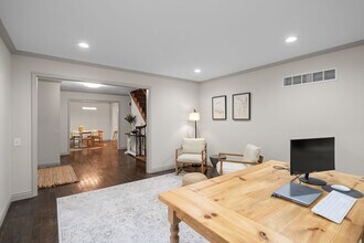 12122 Royal Valley Dr in Creve Coeur, MO - Building Photo - Building Photo