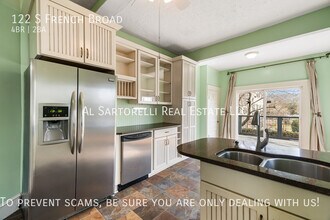 122 S French Broad Ave in Asheville, NC - Building Photo - Building Photo