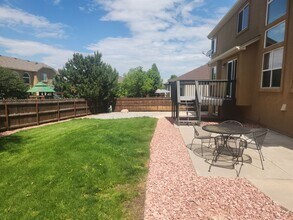5702 Tombstone Trail in Colorado Springs, CO - Foto de edificio - Building Photo