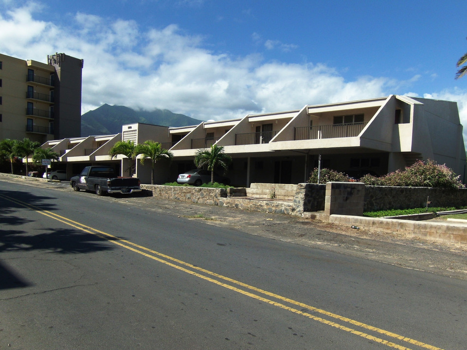 Pio Ocean View Apartments in Wailuku, HI - Building Photo