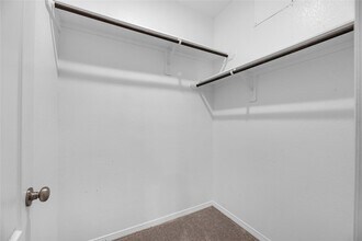 24750 Russet Bluff Trl in Huffman, TX - Foto de edificio - Building Photo