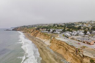 OceanAire Apartment Homes in Pacifica, CA - Building Photo