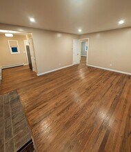 17 Mayflower Cir in Holden, MA - Building Photo - Building Photo