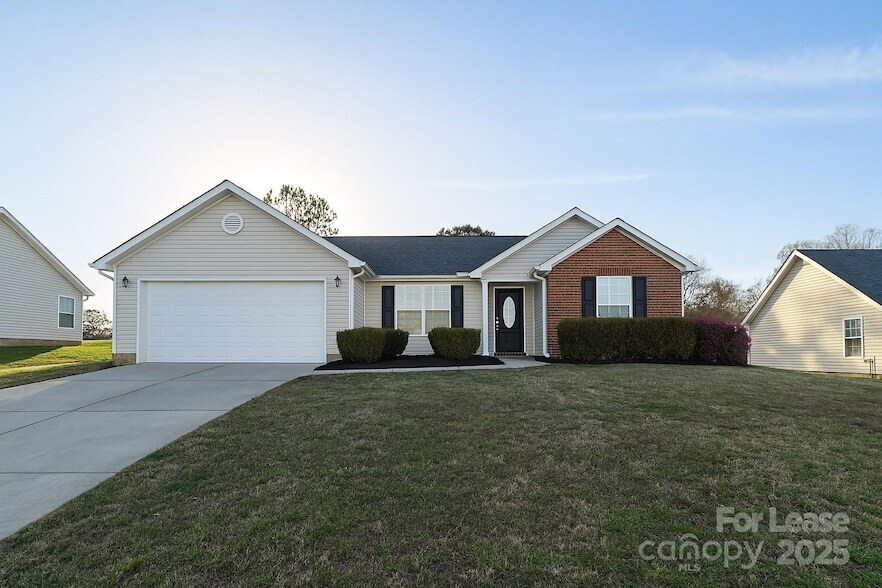 3007 Laurel Creek Ln in Monroe, NC - Building Photo