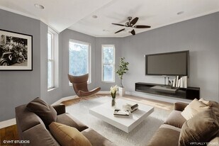 4928 S Saint Lawrence Ave, Unit #1 in Chicago, IL - Building Photo