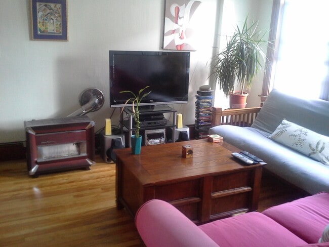 9 Rena St, Unit 9 Rena St #3