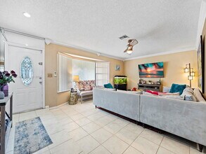 5009 SW 104th Ave in Cooper City, FL - Building Photo - Building Photo