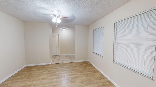 680 Roger Sherman St in Orange Park, FL - Building Photo - Building Photo