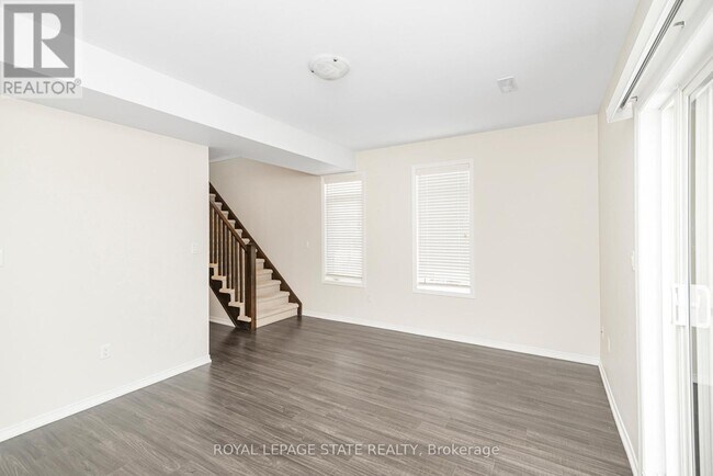 5038 Serena Dr in Lincoln, ON - Building Photo - Building Photo