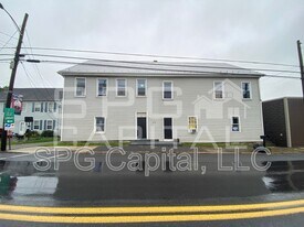 7402 Lincoln Way W in Saint Thomas, PA - Building Photo