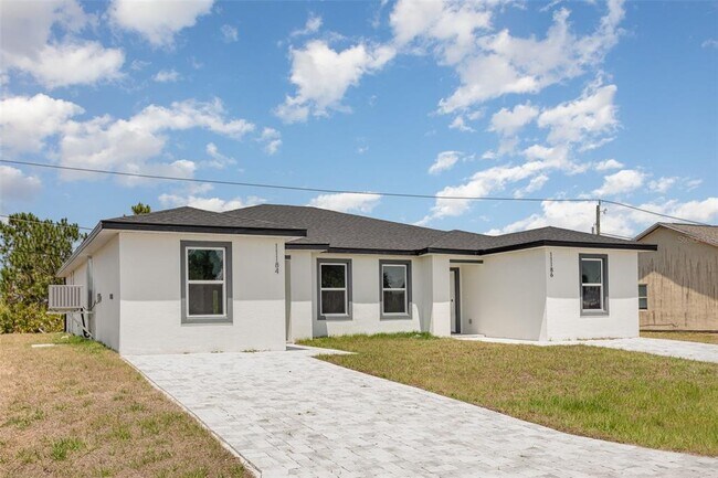 11184 Kimberly Ave in Englewood, FL - Building Photo - Building Photo