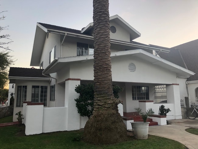 5702 Carlton Way in Los Angeles, CA - Building Photo - Building Photo