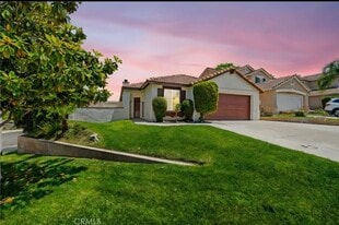 33546 Maplewood Ct in Temecula, CA - Building Photo