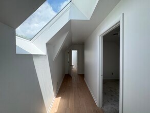 1641 E Michigan St, Unit C in Indianapolis, IN - Foto de edificio - Building Photo