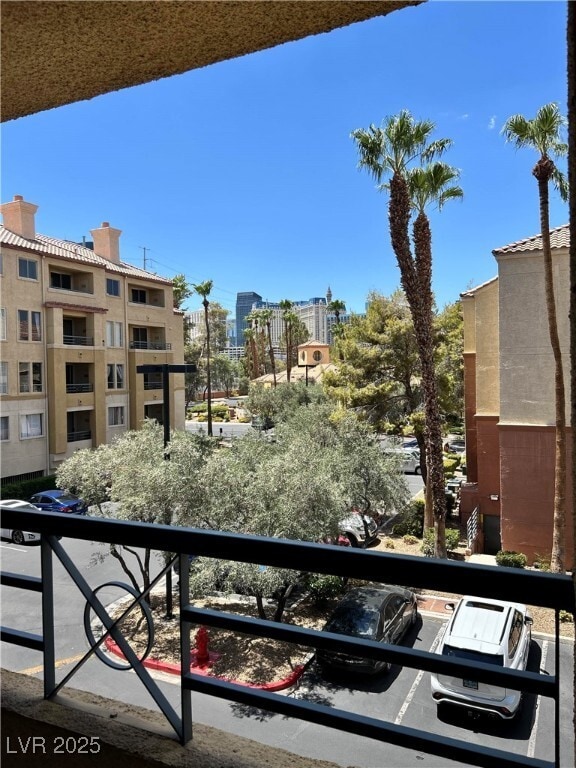 270 E Flamingo Rd in Las Vegas, NV - Foto de edificio - Building Photo