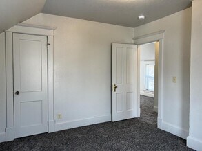 415 W 4th St in Muscatine, IA - Building Photo - Building Photo