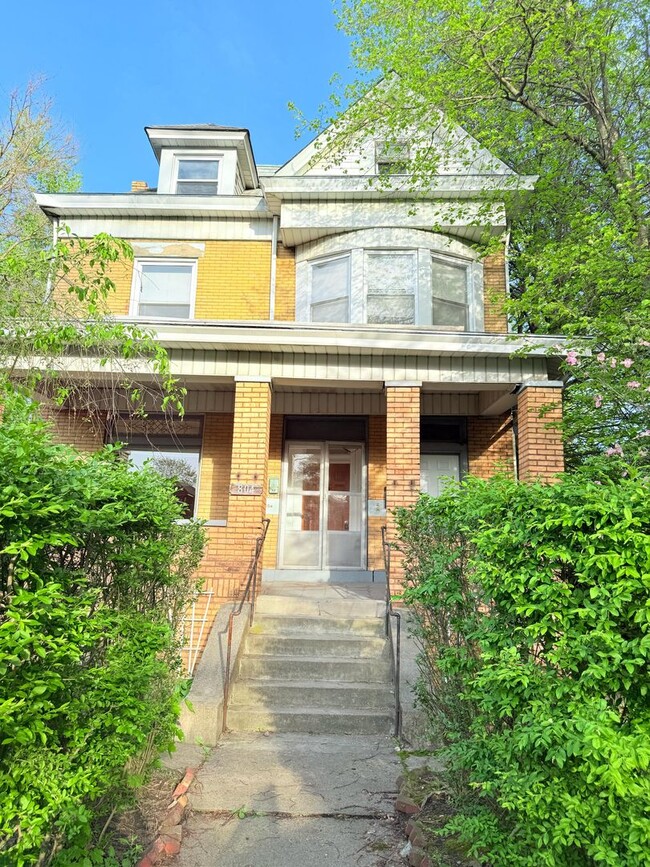 property at 804 Heths Ave