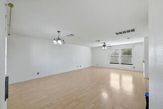 102 Cannery Cove in Leander, TX - Building Photo - Building Photo