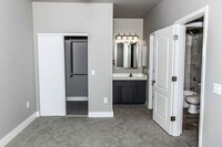 Building Photo - Cordoba Apartments in Phoenix, Arizona